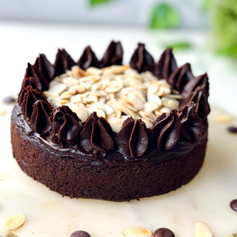 Belgian Chocolate Almond Cake Course